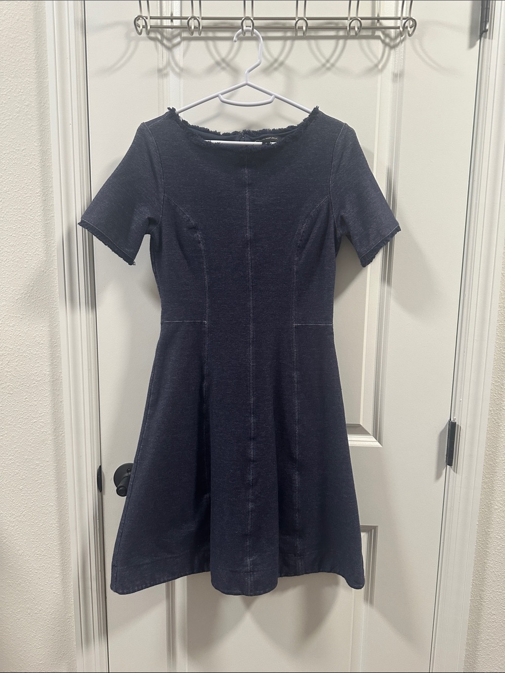 Banana Republic size 2 Navy Short Sleeve Fit-and-Flare Dress